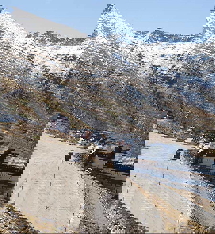Parking Los Peñones (only cars)