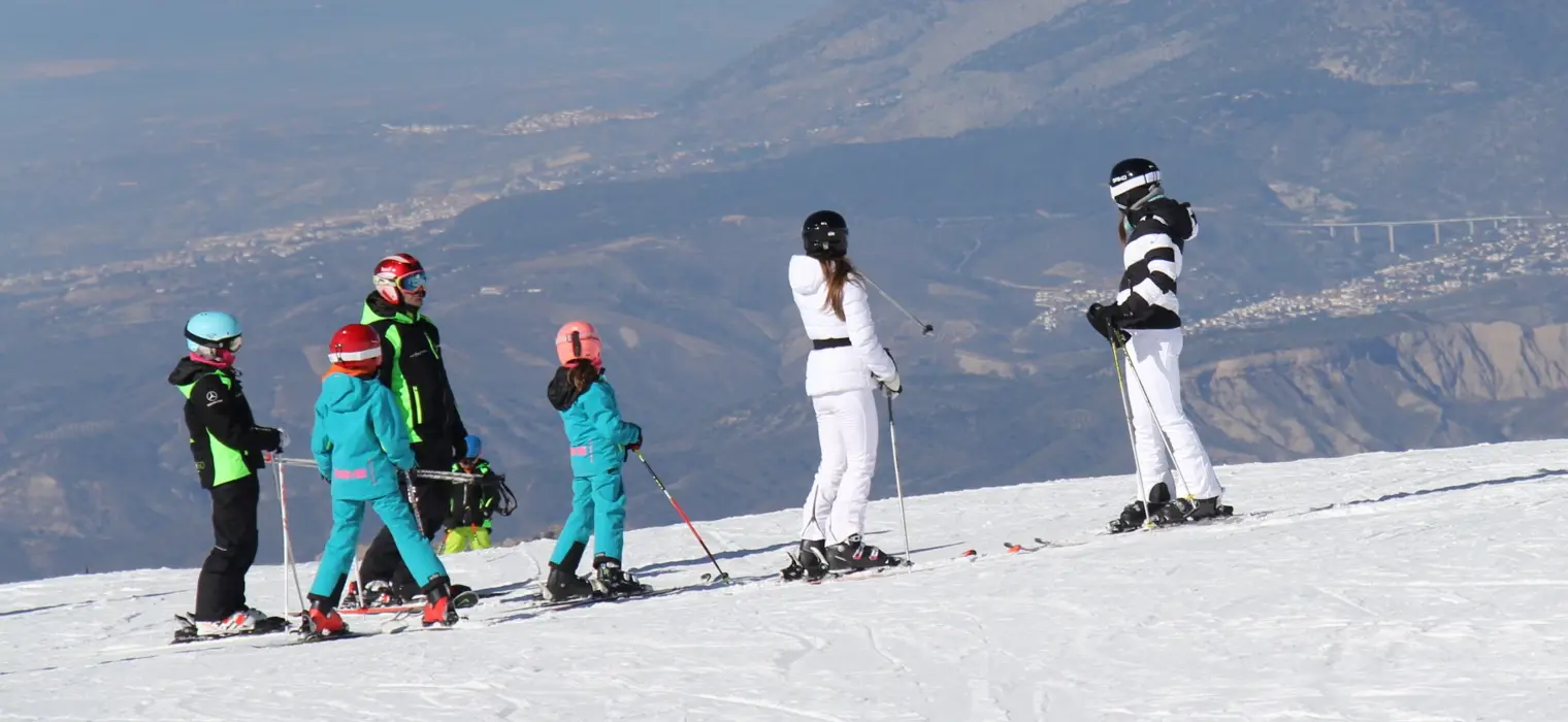 5 razones para esquiar siempre con casco