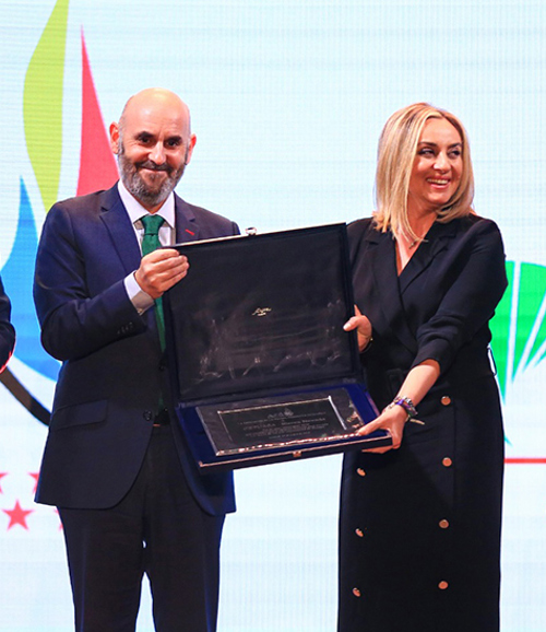 1675151790497Mfcarazo Premiosierranevada Estandar