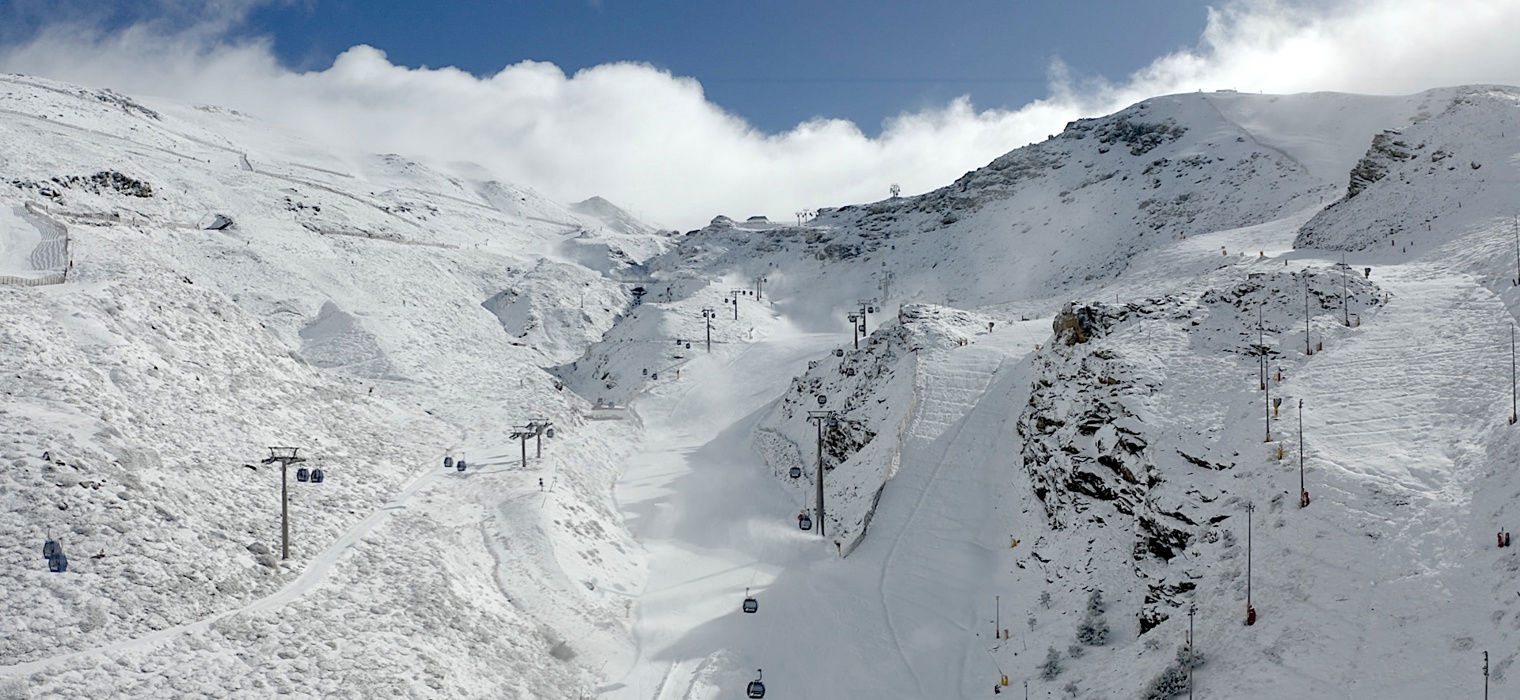 001 SELECTS DAY 1.00 05 18 20.Imagen Fija005