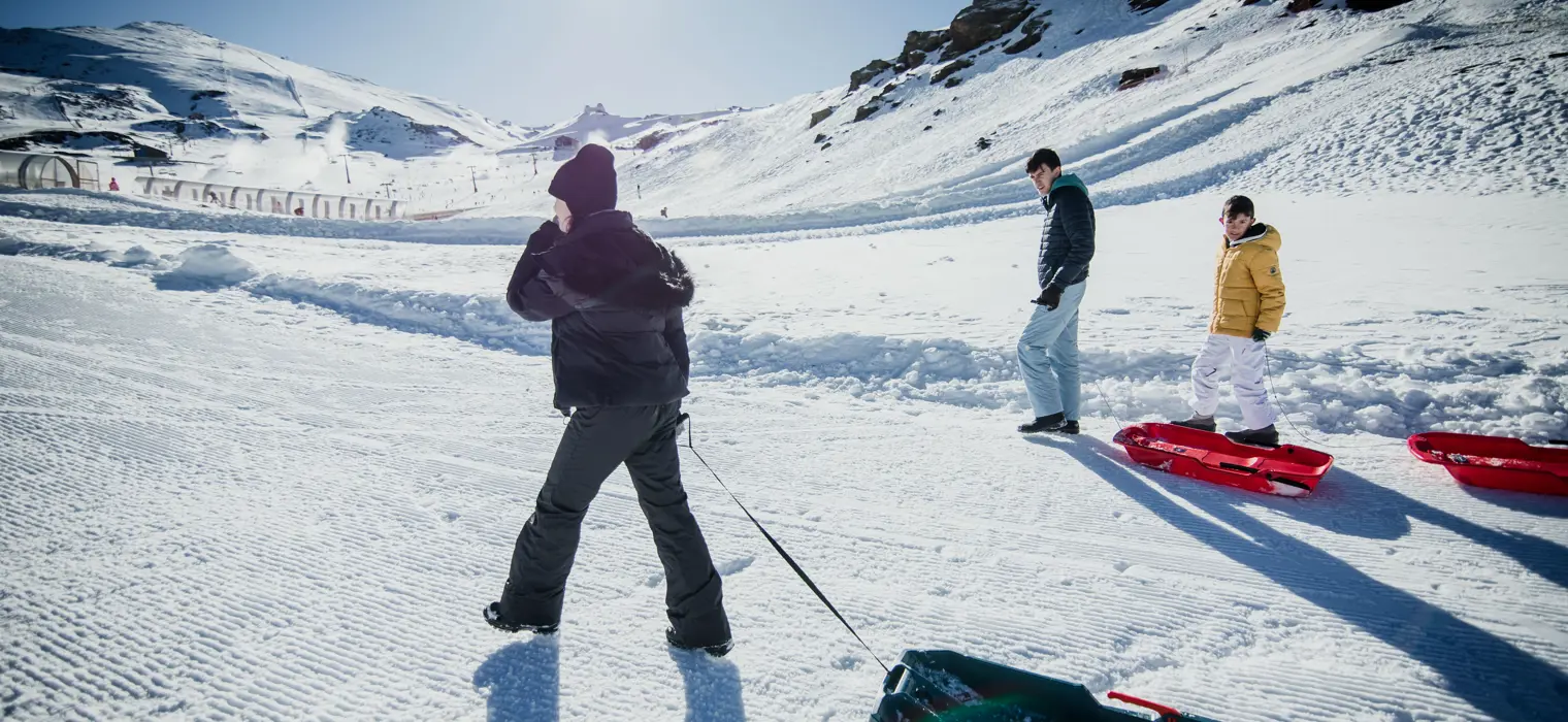 No Esquiadores, Actividades Toboganes Sierra Nevada CAR4177