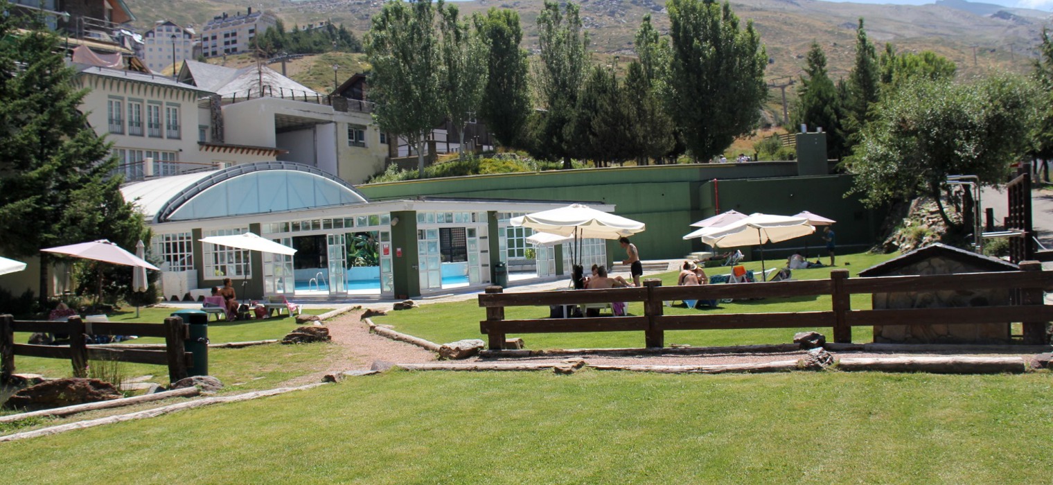 piscina-montebajo.jpeg
