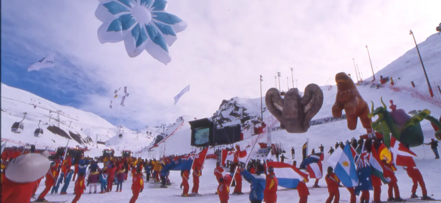 12-inauguración-en-sierra-nevada-del-campeonato-del-mundo-de-1996-fot-cetursa.jpg