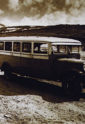 10 Autobús En Las Proximidades Del Albergue Hoya De La Mora. Fondo García Noguerol